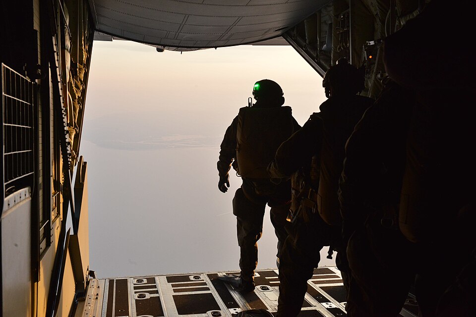 U.S. Air Force special tactics operators assigned to the 321st Special Tactics Squadron, 352d Specia