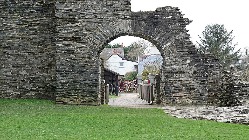 Entrance Gate: Cilgerran Castle