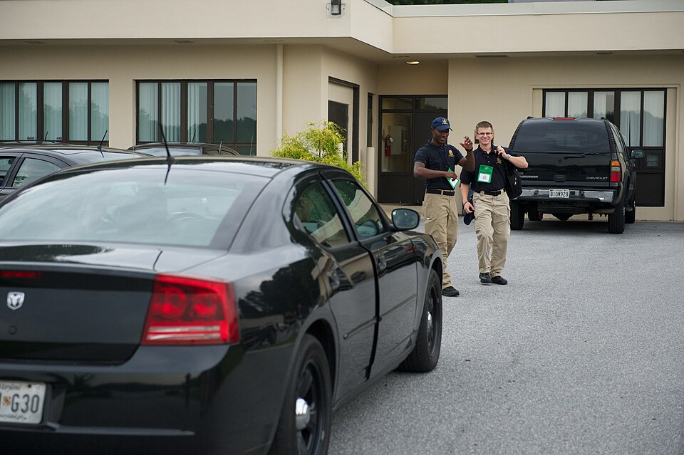 2013 Law Enforcement Leadership AcademyThe U.S. Marshals Service hosted a large group of Law Enforcement Explorers this week as they toured many of the federal law enforcement agencies in the Washington D.C. metro area.Law Enforcement Exploring provides educational training programs for young adults