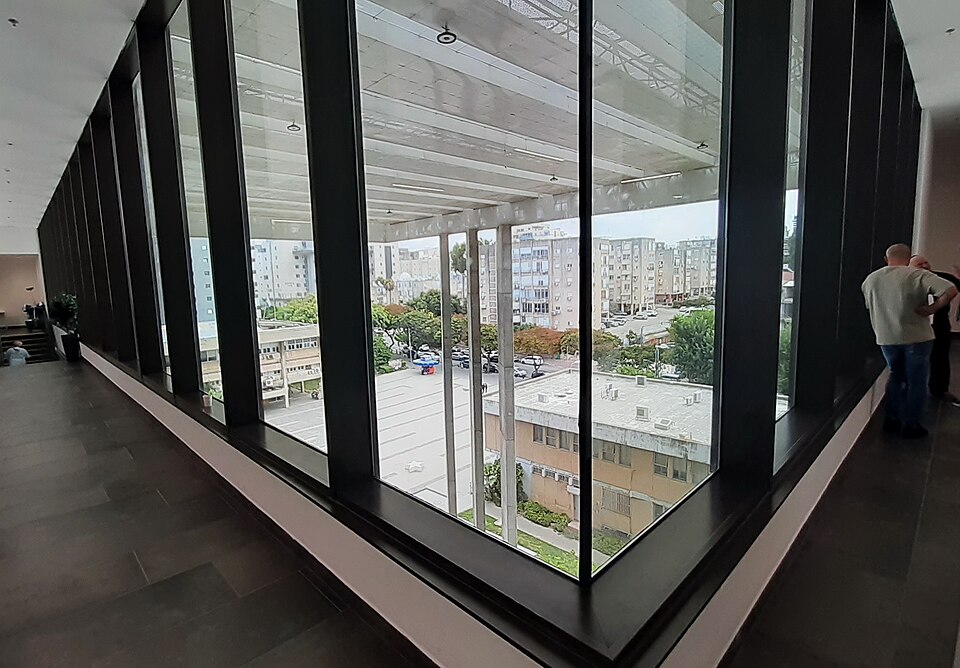 Name: Hadera The Magistrate's CourtDescription: A magnificent eight-story building inaugurated on 7.2020 contains all the legal proceedings that were scattered so far in no less than four different buildings in the city - the criminal court; The traffic court, the enforcement office, the family cour