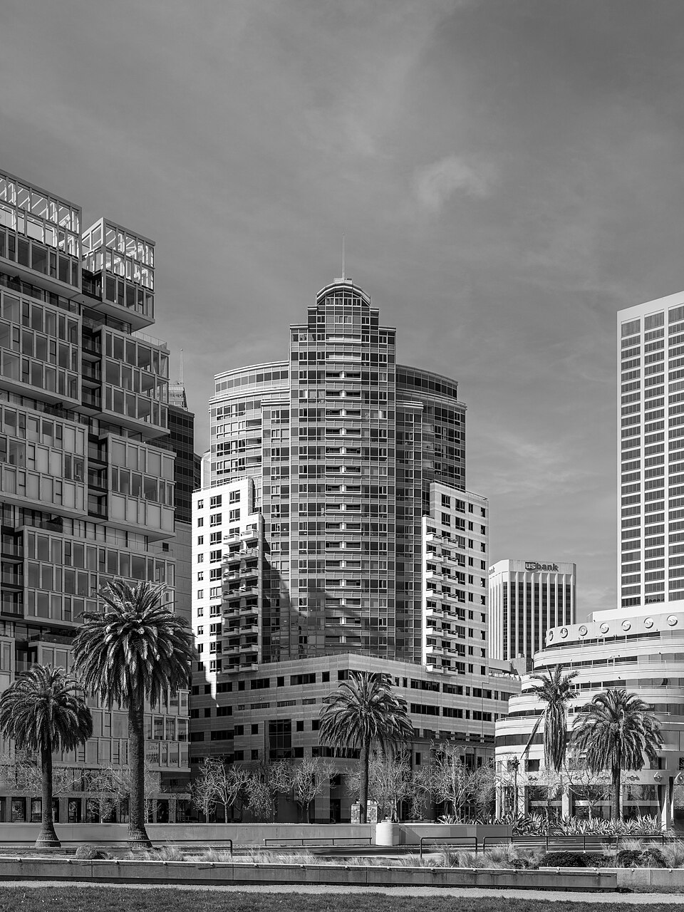 Rincon Towers, Embarcadero, San Francisco (2024)