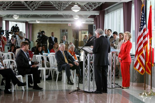Photographs taken by Harry Skull Jr.
Remarks With Canadian Foreign Minister Cannon
Hillary Rodham Cl