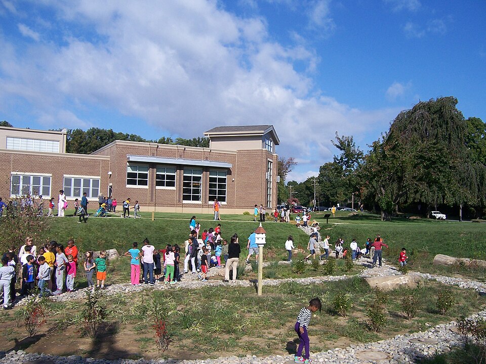A successful redevelopment project awarded for community vision, creative building design, and the creation of a sustainable landscape. This exceptional project, which transformed this property into a new public education campus and sustainable asset, continues to promote the district’s commitment t