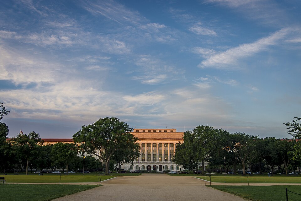 Jamie L. Whitten Federal Building, Washington, D.C., June 8, 2017. USDA photo by Preston Keres.
Buil