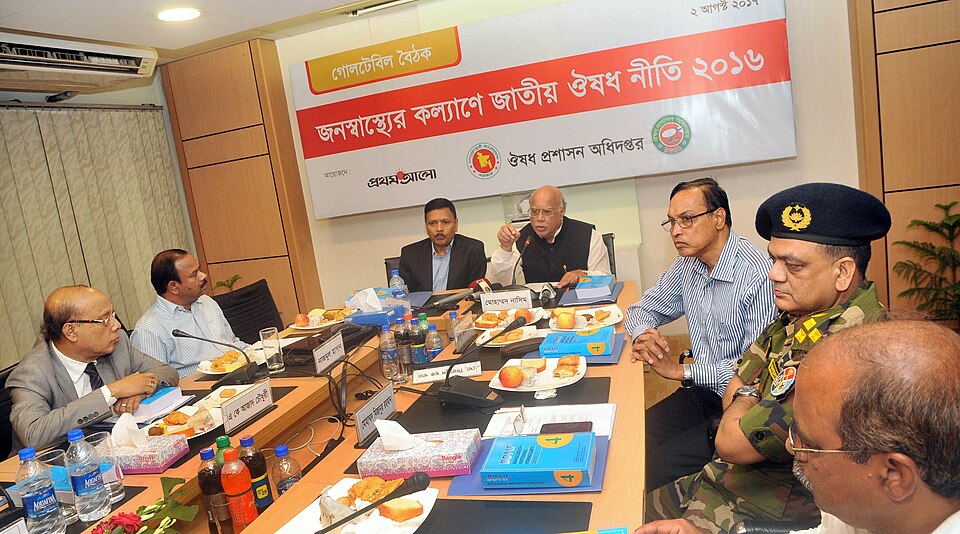 On Wednesday, August 2, 2017, Health and Family Welfare Minister Mohammad Nasim addressed a roundtable discussion on the National Drug Policy-2016 at the Prothom Alo office in Dhaka.