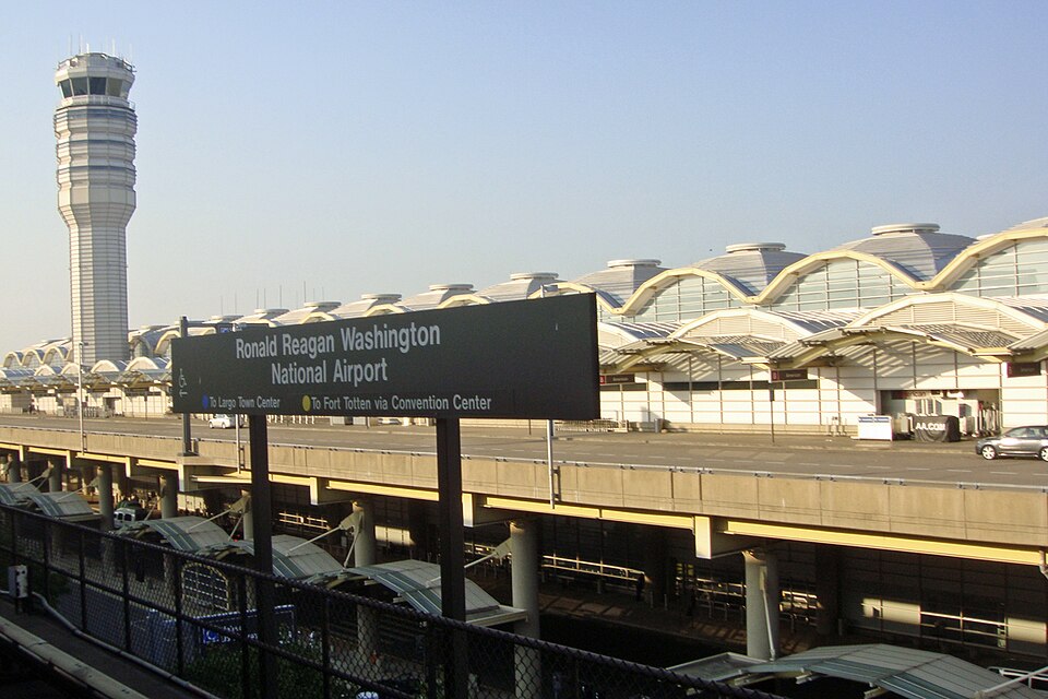 Ronald Reagan Washington National Airport, Air Traffic Control Tower &amp; Terminal C (taken from DC