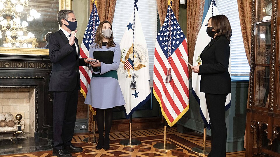 Congratulations to our new Secretary of State, Antony Blinken. @SecBlinken will revitalize American diplomacy, advance our values in the world, and promote America’s security and prosperity.