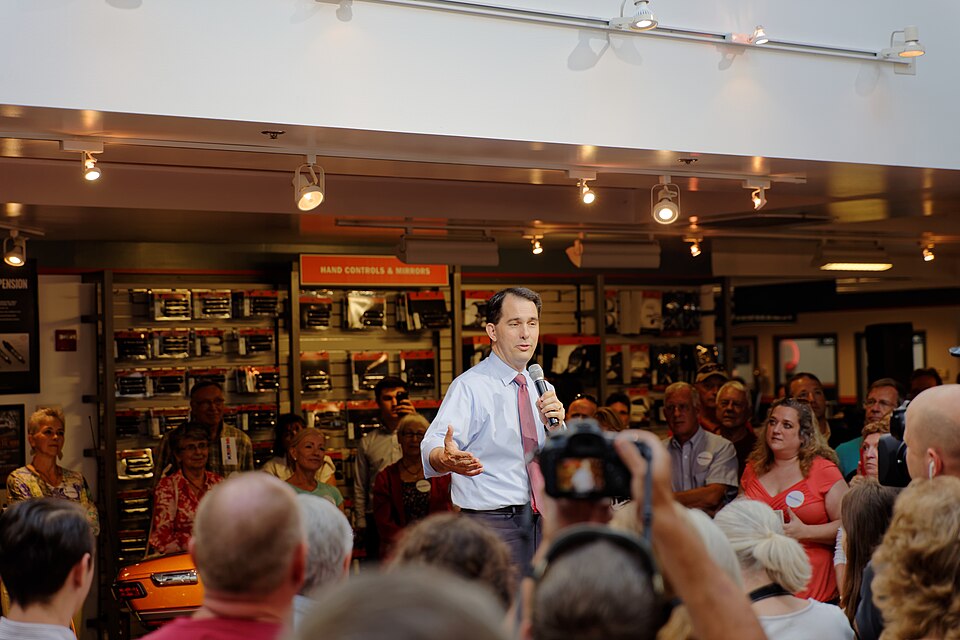 Scott Walker says he's battle-tested conservative
By DAN TUOHY
New Hampshire Union Leader
AMHERST – Wisconsin Gov. Scott Walker, on his first visit as a Republican presidential candidate, referred to himself Thursday as a battle-tested conservative who would work to win over New Hampshire voters.
"T
