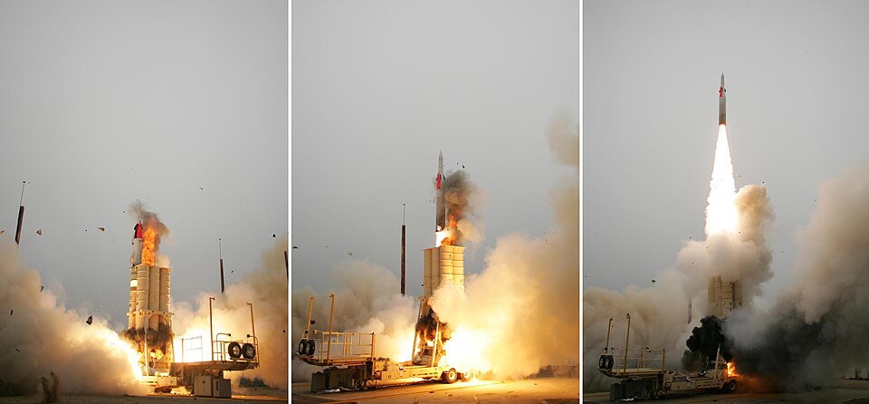 Arrow anti-ballistic missile launch. Point Mugu Sea Range, Calif. (Aug. 26, 2004) – An Arrow anti-ballistic missile interceptor is launched from its mobile platform during a joint Israel/United States developmental test at the Point Mugu Sea Range, Calif. This was the second in a series of tests fol