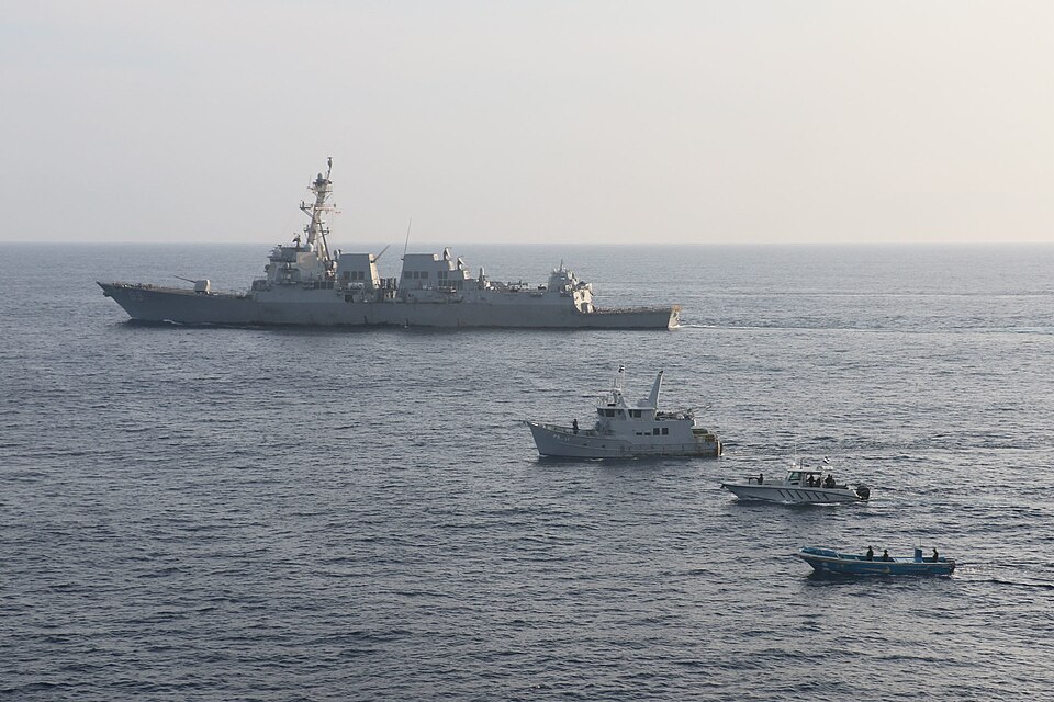 211014-N-N3764-1797
EASTERN PACIFIC OCEAN - (Oct. 14, 2021) -- From left, the Arleigh Burke-class guided-missile destroyer USS Mustin (DDG 89), El Salvadoran navy Patrullero Maritimo (PM) 14, and two El Salvadoran gunboats, conduct a tri-lateral passing exercise (PASSEX), Oct. 14, 2021. Mustin is cu