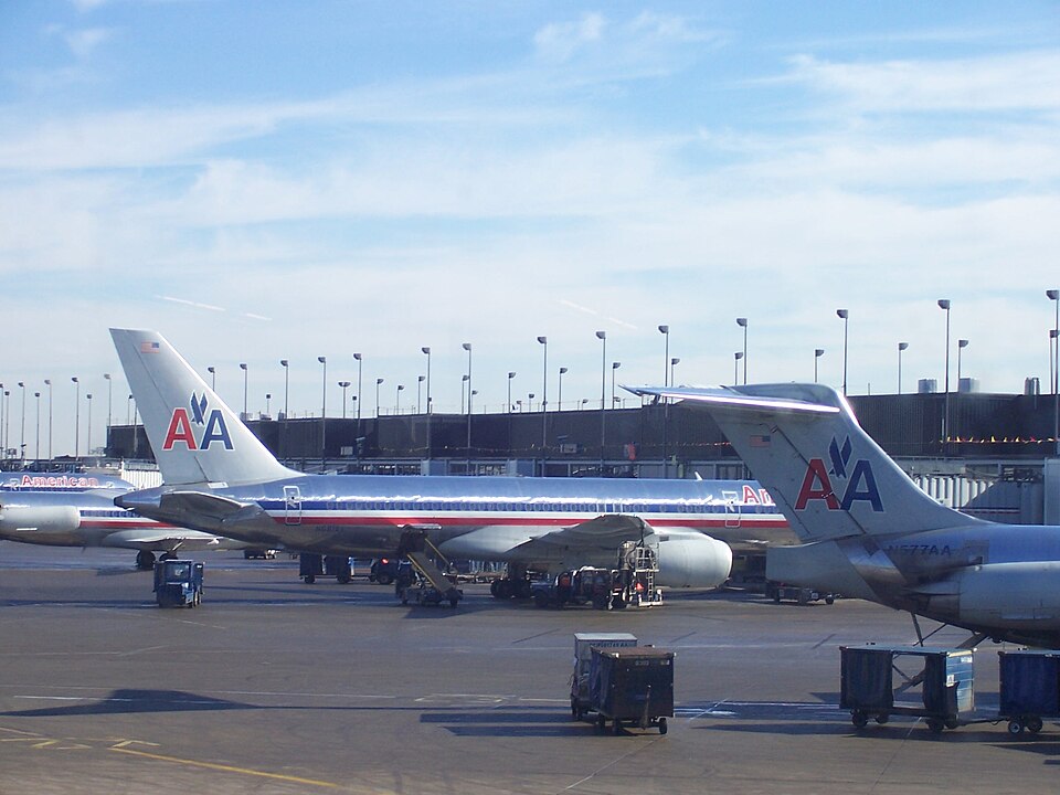 American Airlines Terminal 3 at O'Hare International Airport, viewing the K concourse