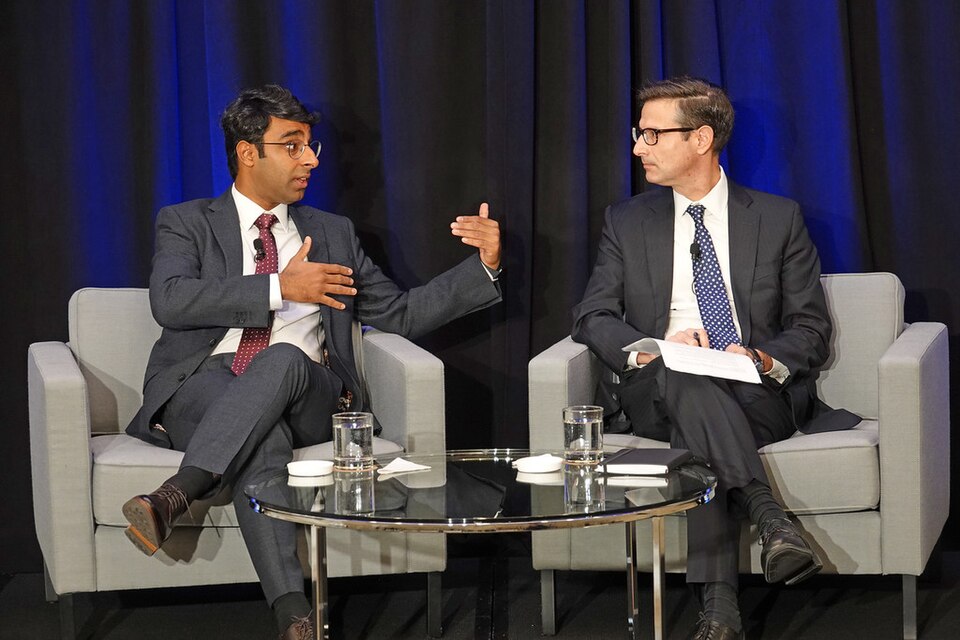 Avinash Paliwal, SOAS University of London (left); Daniel Markey, USIP (right)
On November 30, USIP hosted a public conversation with Dr. Avinash Paliwal on how India seeks to manage its crisis-stricken neighborhood. The discussion focused on India's relations with Bangladesh and Pakistan, exploring