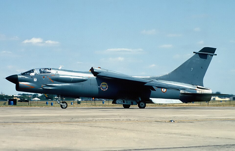 When the French Navy's air arm, the Aéronavale, required a carrier based fighter in the early 1960s to serve aboard the new carriers Clemenceau and Foch, the F-4 Phantom, then entering service with the United States Navy, proved to be too large for the small French ships. Following carrier trials ab