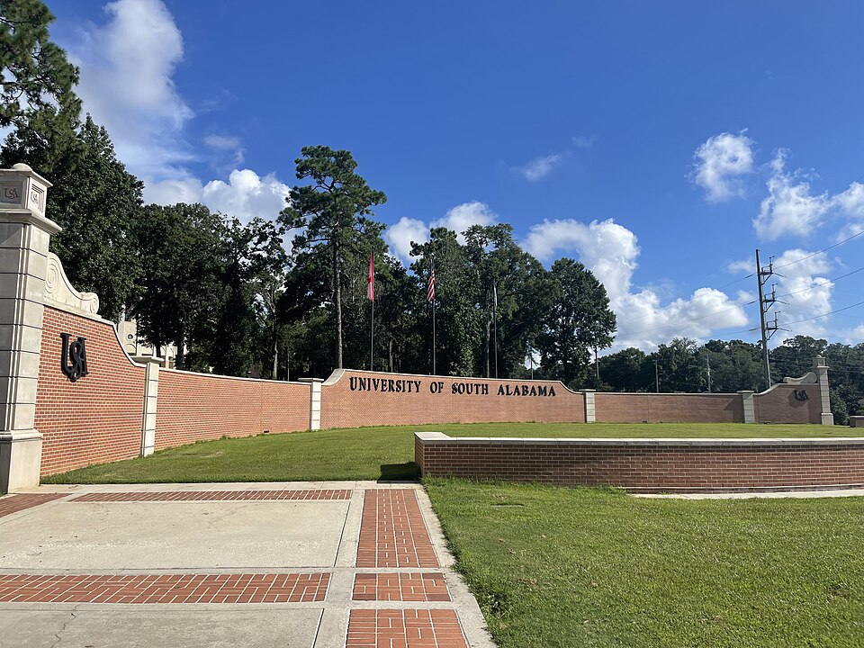 University of South Alabama gateway sign at the northwest corner of University Boulevard and Old Shell Road in Mobile, AL
