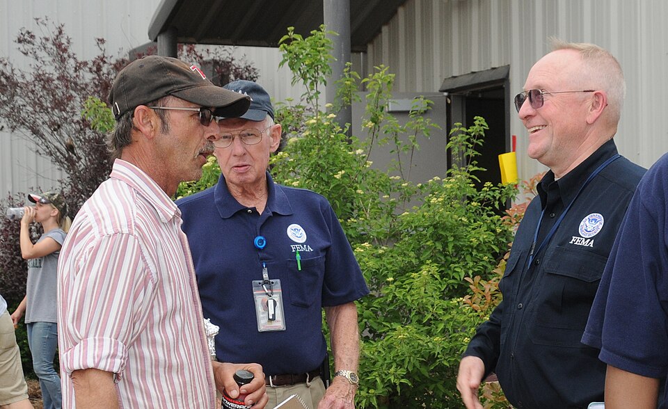 The original finding aid described this as: Date Taken: 2013-05-25 00:00:00 UTC Photographer Name: George Armstrong City/State: Newalla, OK Keywords: recovery Commissioner's meeting Cleveland County OK PIO community meeting ^ Recovery ^ OK ^ PIO ^ Community Meeting ^ Cleveland County ^ Commissioner'