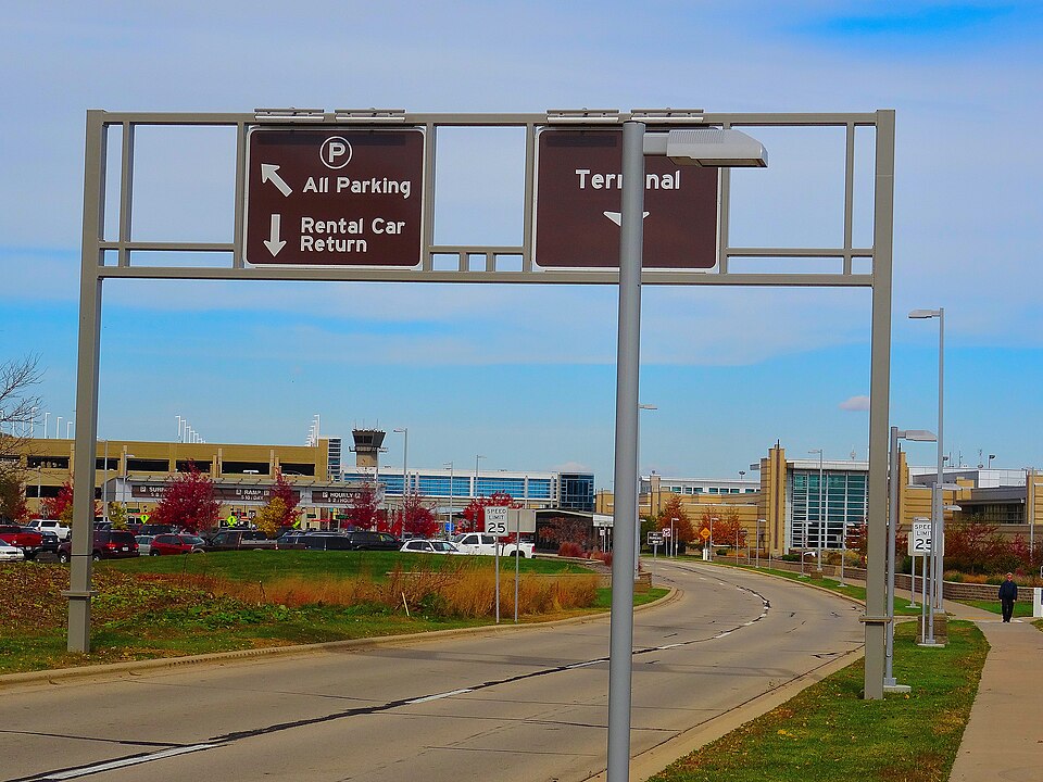 Dane County Regional Airport  Entrance
