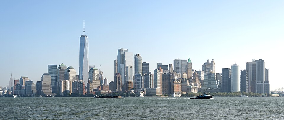 Lower Manhattan skyline from Upper New York Bay
