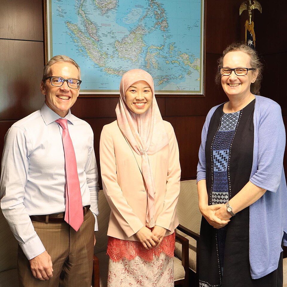 Ambassador McClelland and Political, Economic and Consular Chief Peter McSharry were pleased to meet Legislative Council member, Queenie Chong in the embassy today. They enjoyed a fruitful conversation about digital transformation and entrepreneurship in Brunei.