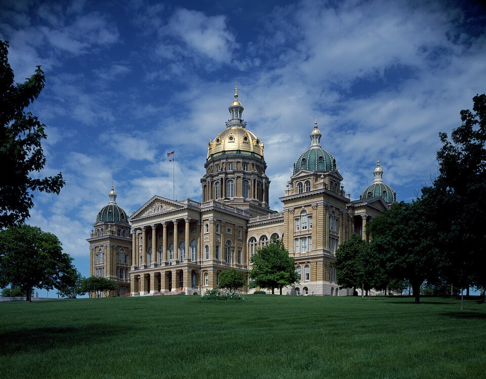 The State Capitol building in Des Moines, Iowa