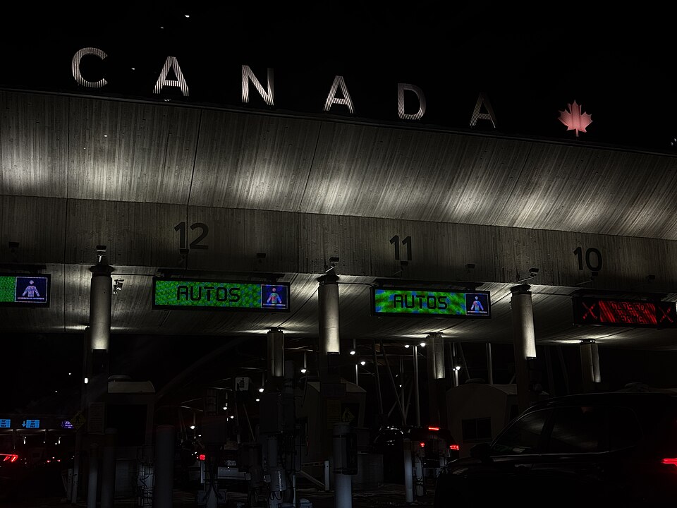 The US-Canada border at Fort Erie, Ontario.