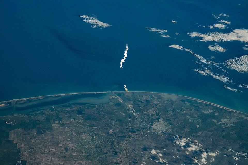 iss072e220043 (Nov. 19, 2024) --- The launch plume from the SpaceX Starship 6 rocket after it lifted off from the company's Starbase site in Boca Chica, Texas is pictured from the International Space Station.