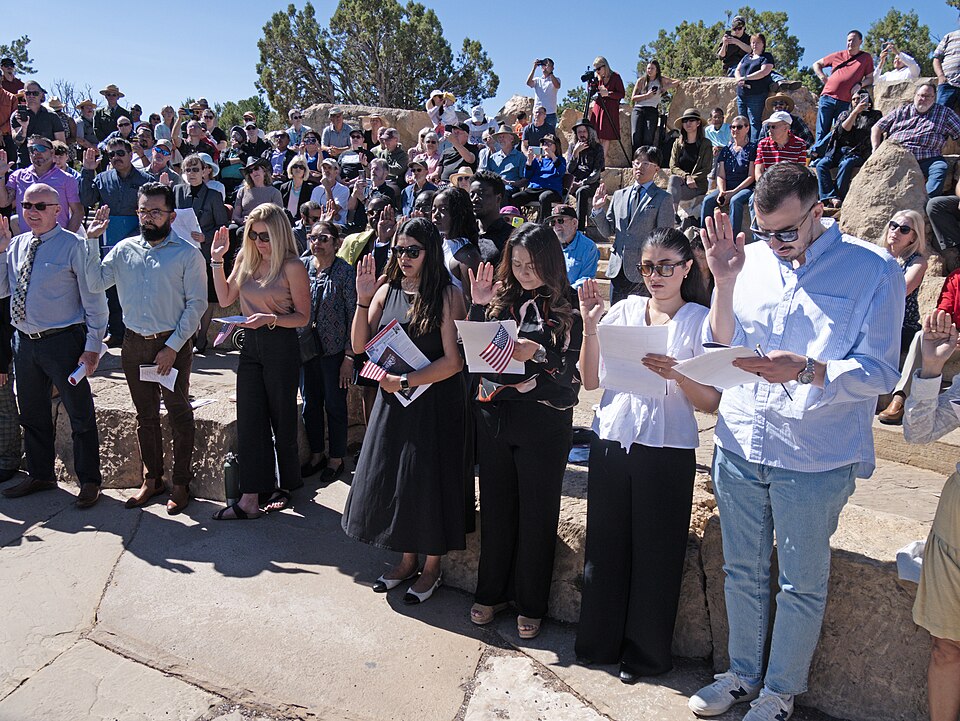 Candidates for Citizenship taking the Oath of Allegiance.
On Friday, September 12, 2025, the breathtaking backdrop of Grand Canyon National Park’s Mather Amphitheater set the stage for a deeply meaningful celebration: the naturalization of 29 new American citizens representing 13 different countries