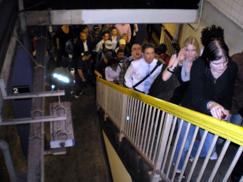 Commuter bottleneck after a V train arrives on the Uptown track of the 2nd Avenue Station during rush hour.  Photo by David Shankbone.  12 September 2006.