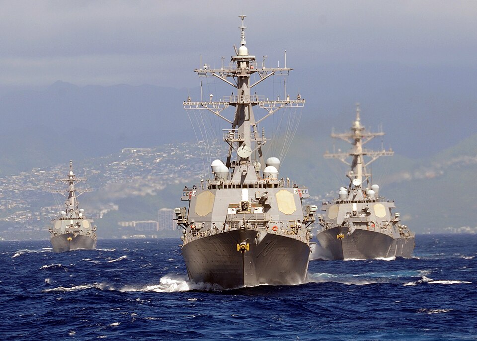PACIFIC OCEAN (Jan. 15, 2009) Guided-missile destroyers USS Paul Hamilton (DDG 60), USS Hopper (DDG 70), and USS Russell (DDG 59) sail in formation during the Commander, Naval Surface Group Middle Pacific Surface Combatant Group Sail. The group sail supports the Pacific Fleet MIDPAC Surface Combatan