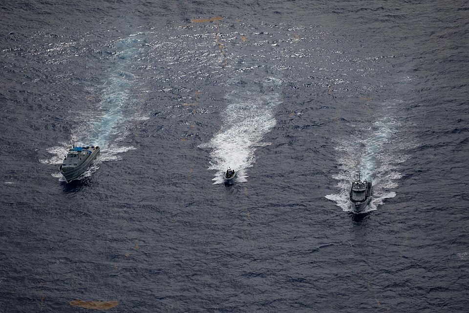 CARIBBEAN SEA - (May 23, 2021) -- The Freedom-variant littoral combat ship USS Sioux City (LCS 11) conducts a bi-lateral maritime interdiction exercise with the Dominican Republic Navy coastal patrol vessels Orion (GC 109) and Betelgeuse (GC 102), May 23, 2021. Sioux City is deployed to the U.S. 4th