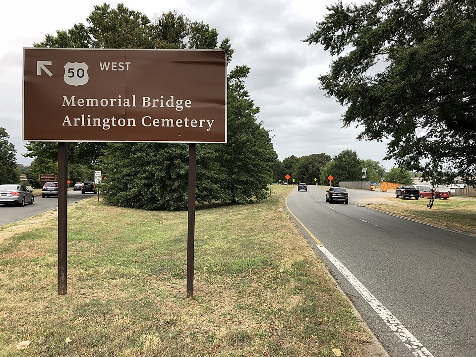 View north along the George Washington Memorial Parkway at the exit for U.S. Route 50 WEST, Arlington Memorial Bridge and Arlington Cemetery in Washington, D.C.
