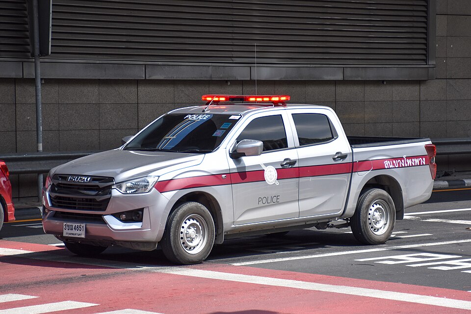 Royal Thai Police, Bangkok Metropolitan Police Bureau, Isuzu D-Max Crewcab patrol car.