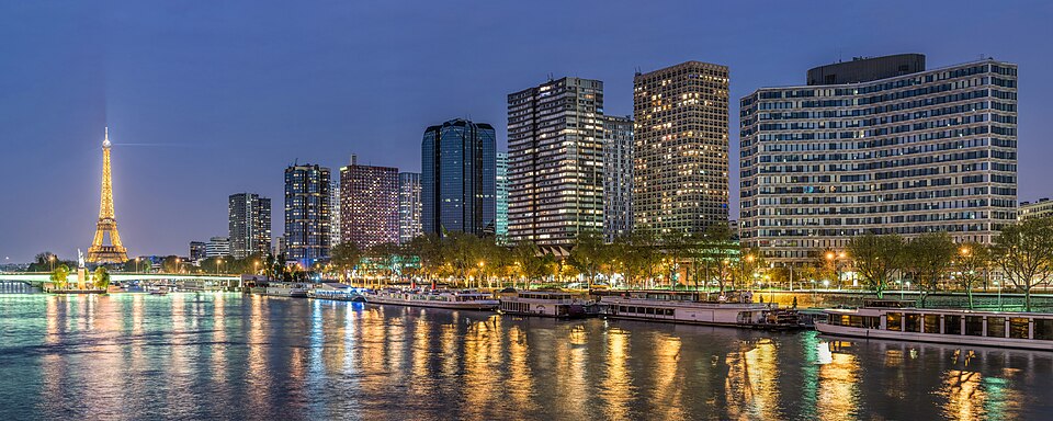 Copyright warning: A subject in this image is protected by copyright.
This image features an archite
