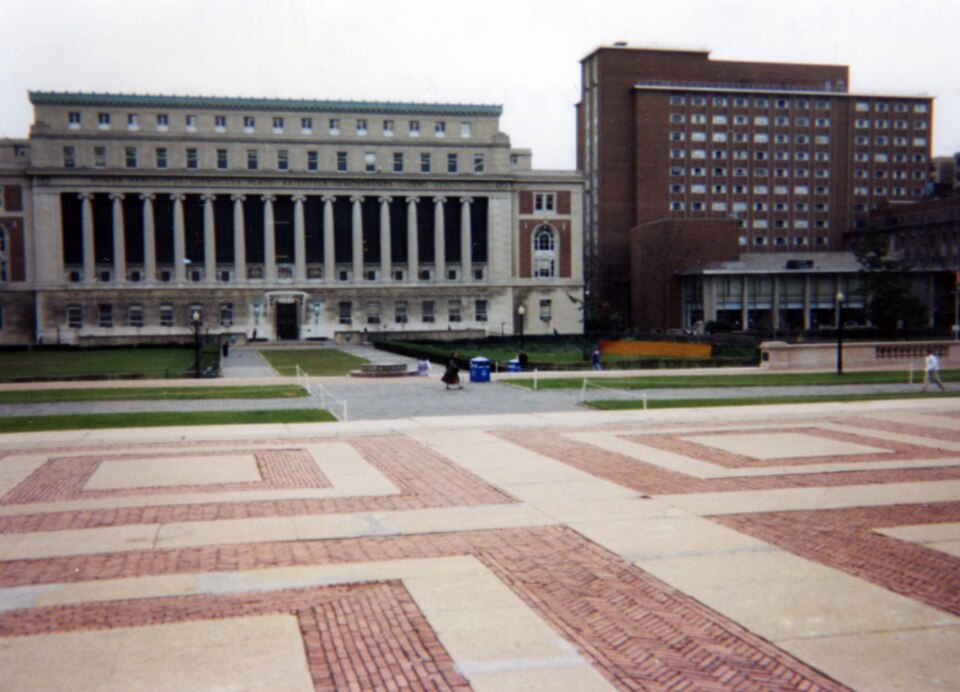 Columbia University is located in the Morningside Heights neighborhood of Manhattan, bordering Harlem to the north and east and Upper West Side to the south.
The McKim, Meade, and White architectural team designed the current campus in the late 1890s, replacing older campuses further downtown. Altho