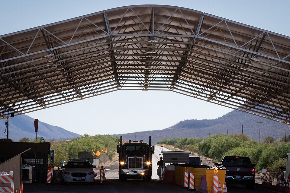 On June 17, 2020, Tucson Sector Border Patrol Agents conduct operations at the Highway 86 checkpoint near Tucson, Ariz. (U.S. Customs and Border Protection photo by Jerry Glaser)